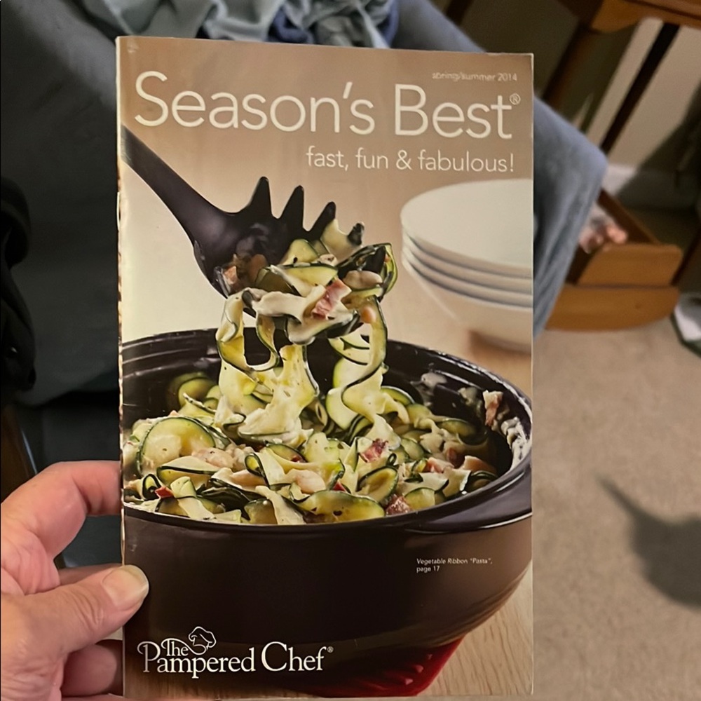 The Pampered Chef Season's Best Cookbook Spring/Summer 2014
